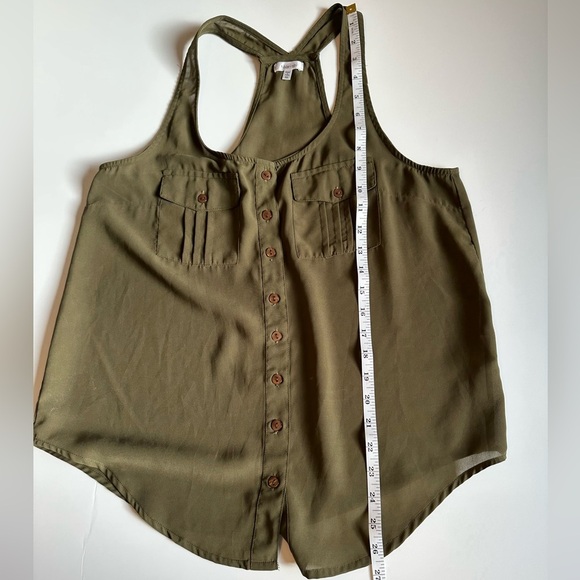 Marisol Olive Green Buttoned Tank Top with Flowy Design - Picture 5 of 7